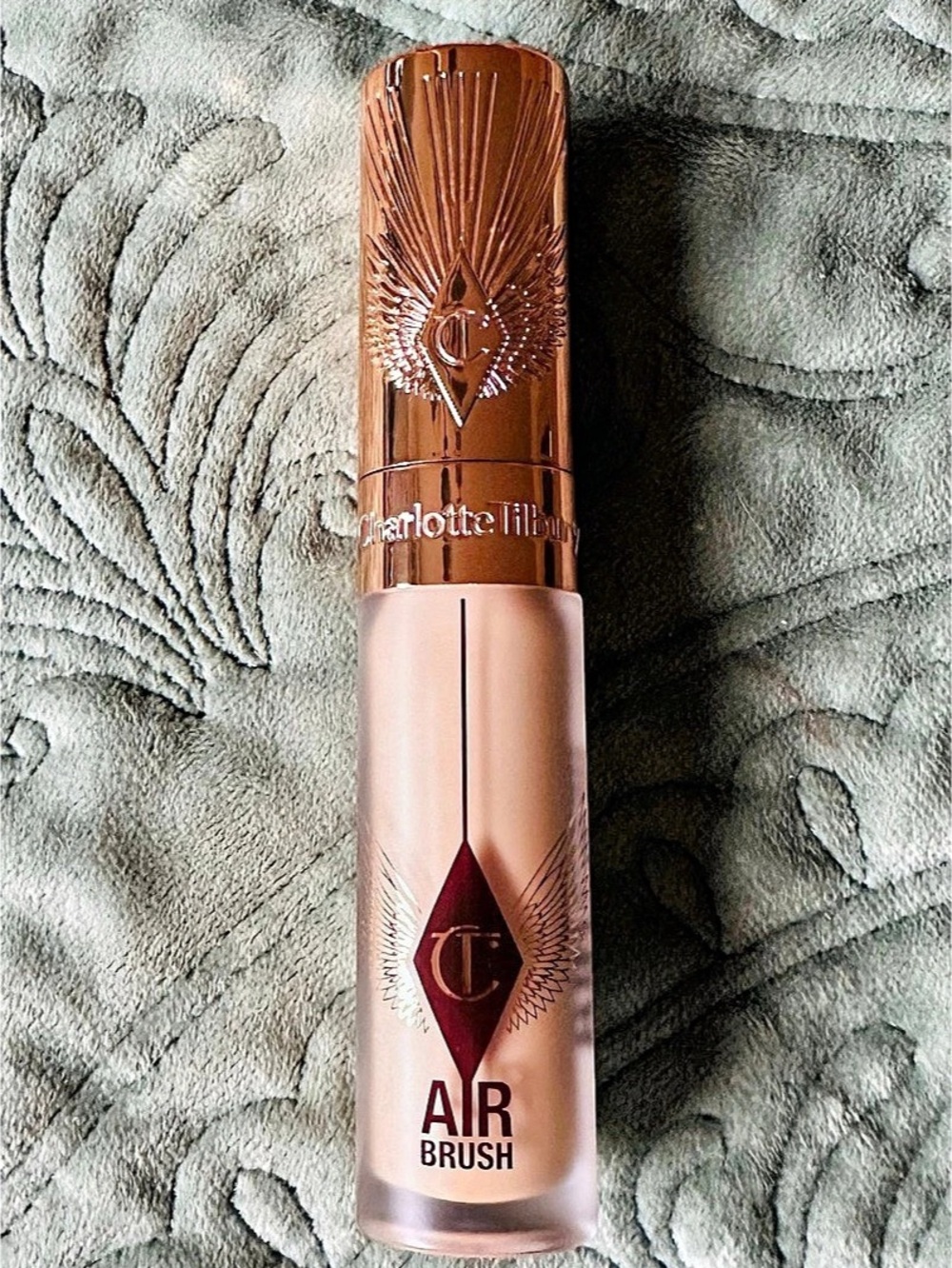 Charlotte Tilbury Airbrush Flawless Blur Concealer Shade 4.5 Fair Medium